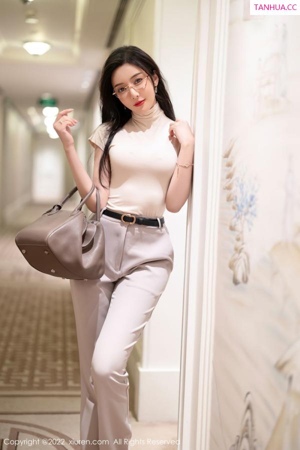 王馨瑶  [XiuRen]高清写真图 2022.05.16 No.5015 王馨瑶yanni第10张图片